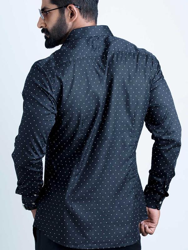 Wolfpk Black Printed Full Sleeve Single Cuff Slim Fit Party Wear Blended Shirt