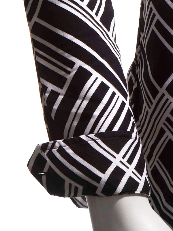 Diablo Black Printed Full Sleeve Single Cuff Slim Fit Party Wear Viscose Shirt