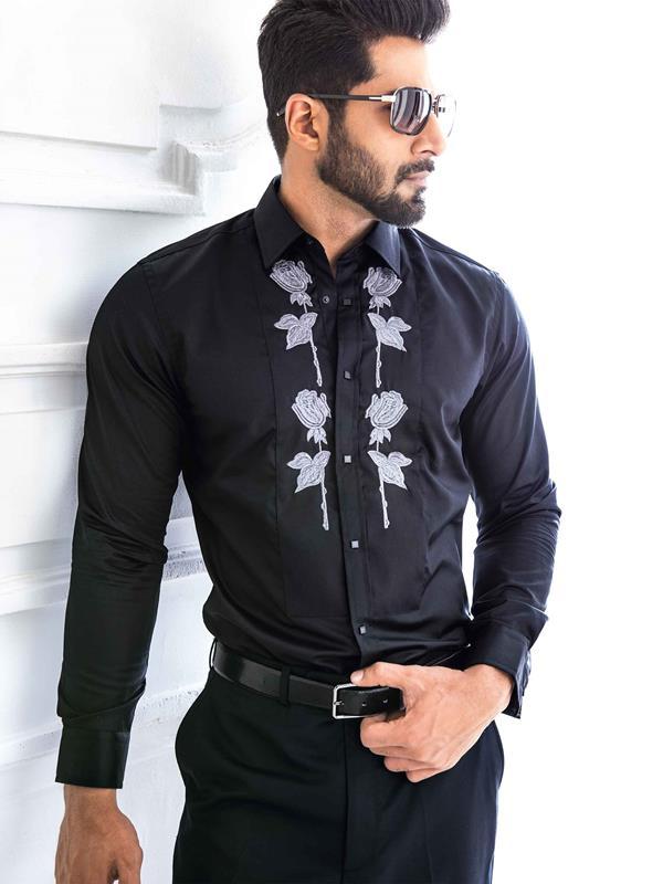 Garrix Black Solid Full Sleeve Single Cuff Slim Fit Party Wear Cotton Shirt