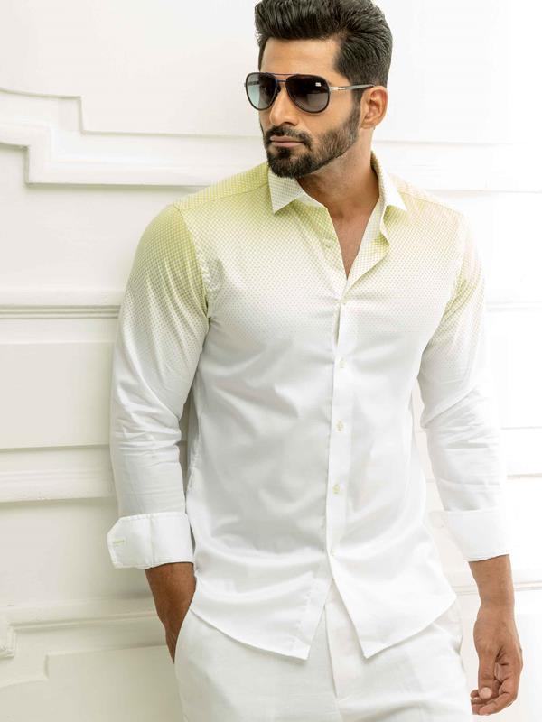Guetta Green Printed Full Sleeve Single Cuff Slim Fit Party Wear Blended Shirt