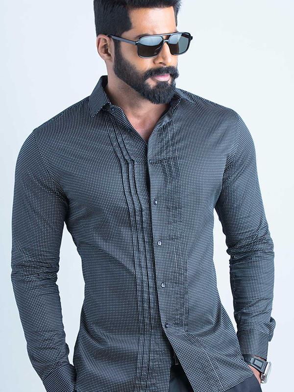 Snake Black Printed Full Sleeve Single Cuff Slim Fit Party Wear Blended Shirt