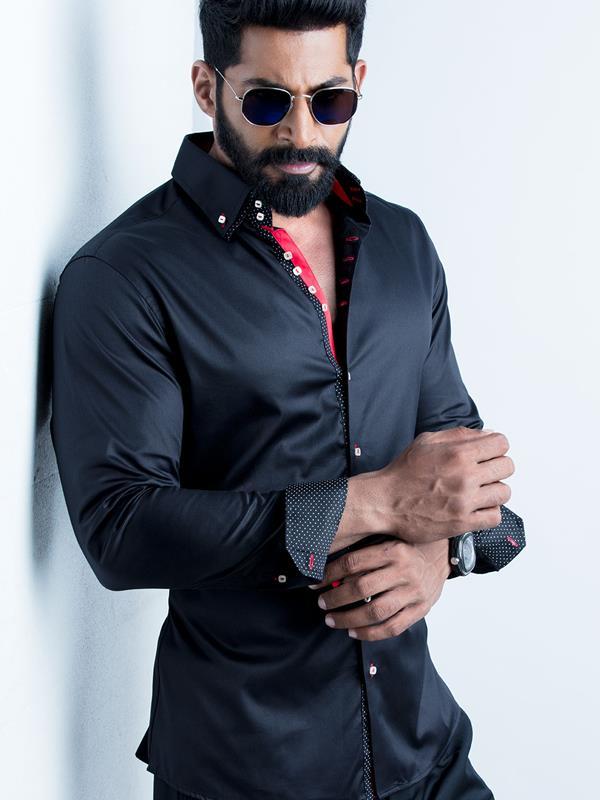 Tryst Black Solid Full Sleeve Slim Fit Party Wear Cotton Shirt