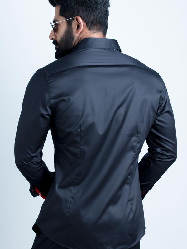 Tryst Black Solid Full Sleeve Slim Fit Party Wear Cotton Shirt