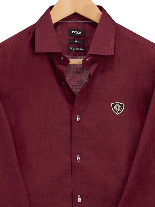 Vanquish Wine Solid Full Sleeve Single Cuff Slim Fit Party Wear Cotton Shirt