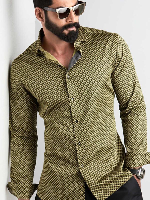 Walker Ochre Printed Full Sleeve Single Cuff Slim Fit Party Wear Blended Shirt