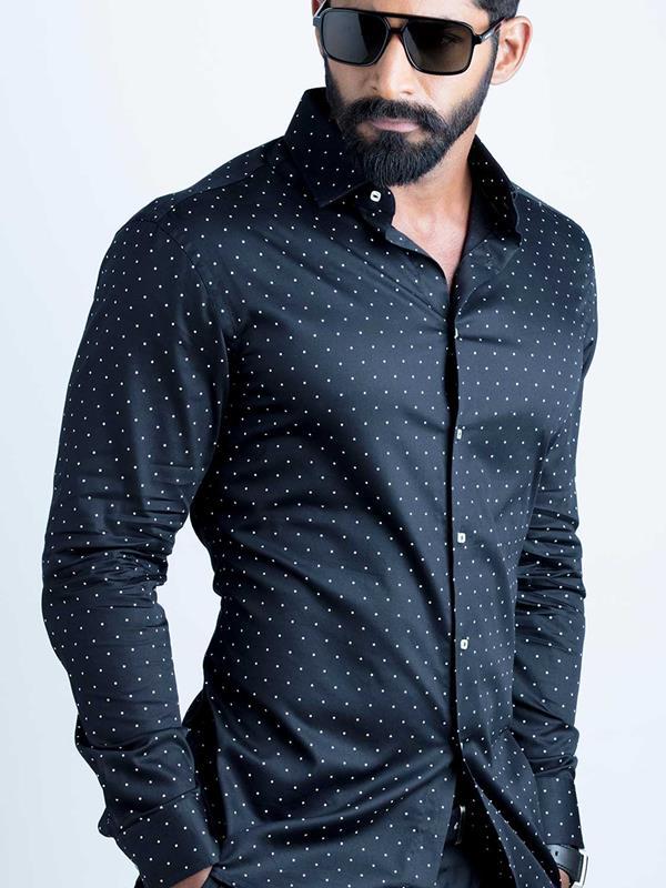 Wolfpk Black Printed Full Sleeve Single Cuff Slim Fit Party Wear  Blended Shirt