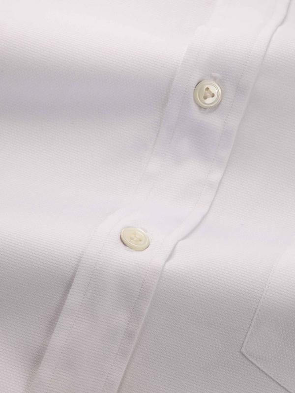 Arezzo White Solid Full Sleeve Single Cuff Classic Fit Classic Formal Two Ply Mercerized Cotton Shirt