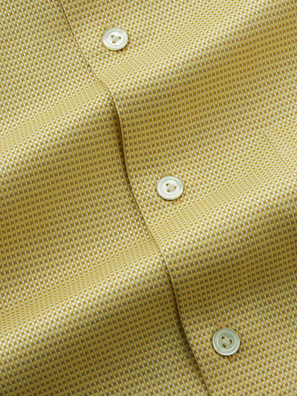 Cione Yellow Solid Full Sleeve Single Cuff Tailored Fit Classic Formal Two Ply Mercerized Cotton Shirt