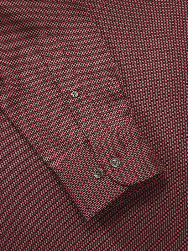 Dolcetto Maroon Solid Full Sleeve Single Cuff Classic Fit Semi Formal Dark Silk Touch Egyptian Giza Cotton Shirt