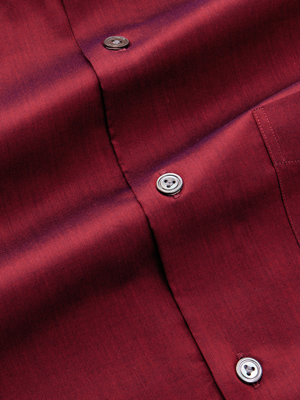 Fine Twill Maroon Solid Full Sleeve Single Cuff Tailored Fit Semi Formal Super Fine Cotton Shirt