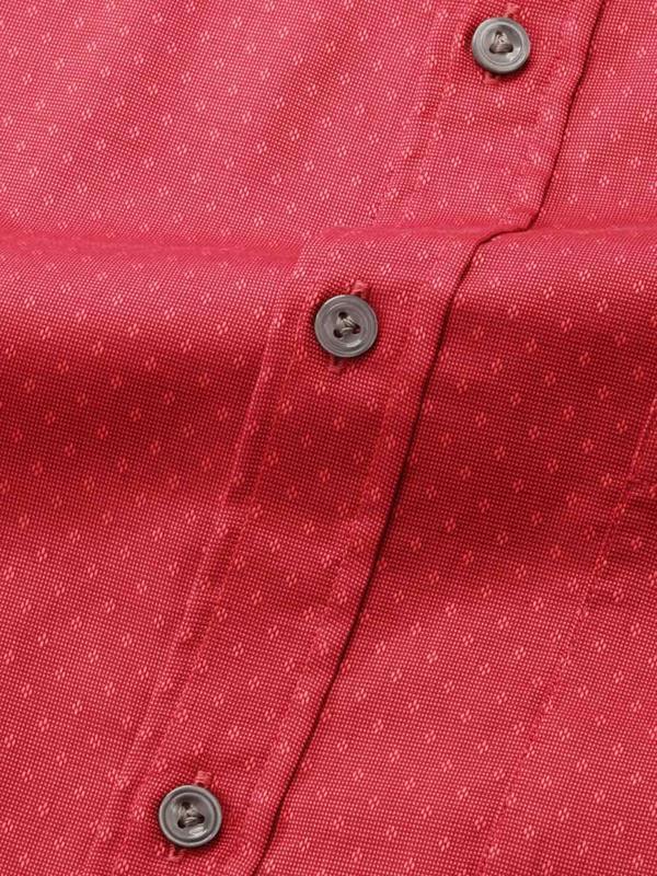 Savuto Red Solid Full Sleeve Single Cuff Tailored Fit Semi Formal Dark Cotton Shirt