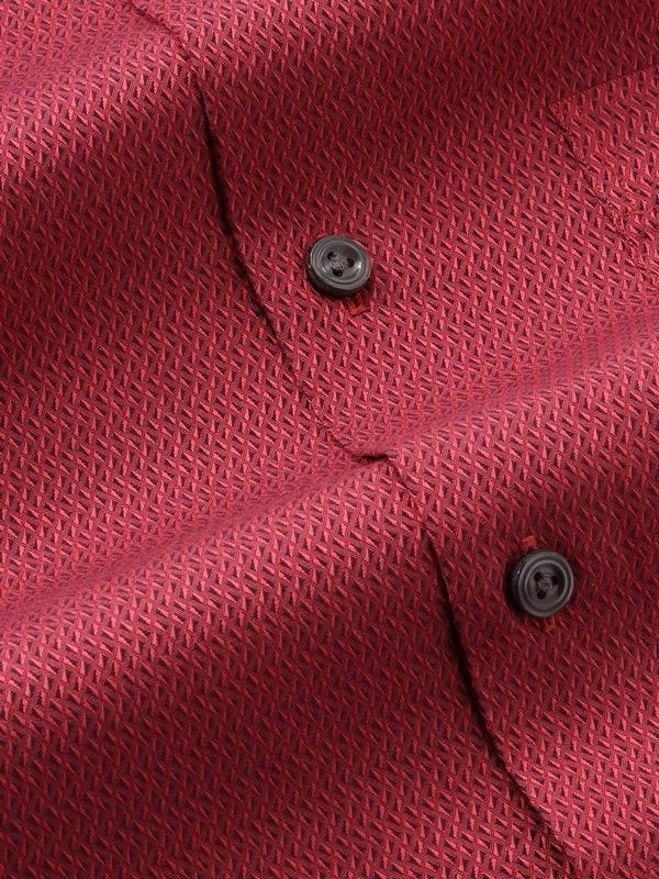 Savuto Maroon Solid Full Sleeve Single Cuff Tailored Fit Semi Formal Dark Cotton Shirt