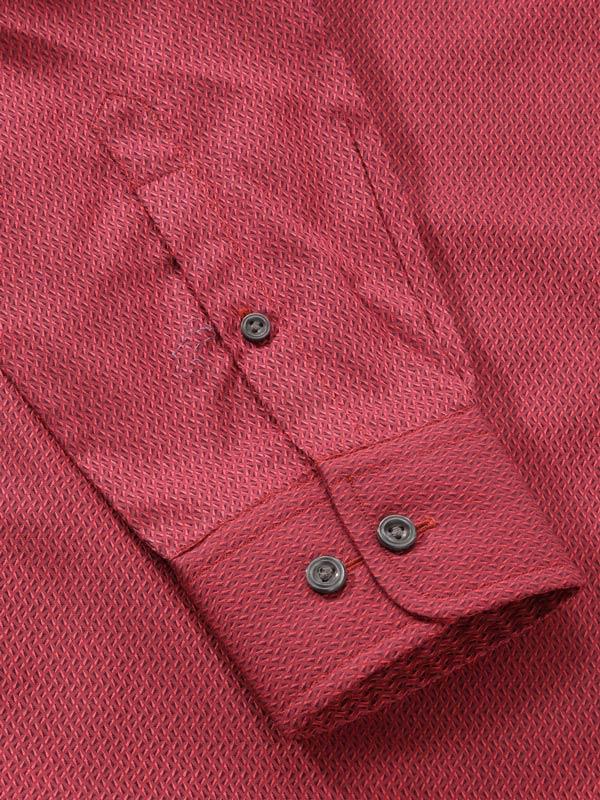 Savuto Maroon Solid Full Sleeve Single Cuff Tailored Fit Semi Formal Dark Cotton Shirt