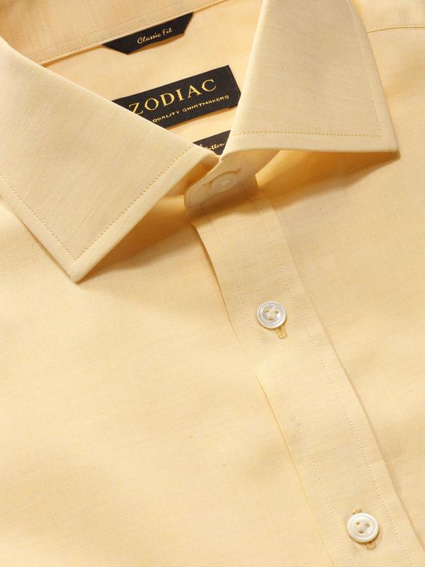 Venete  Yellow Solid Half Sleeve Classic Fit Semi Formal Super Fine Cotton Shirt