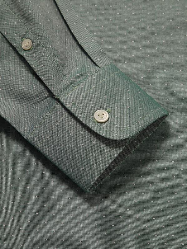 Zuccaro Green Solid Full Sleeve Single Cuff Tailored Fit Semi Formal Two Ply Mercerized Cotton Shirt